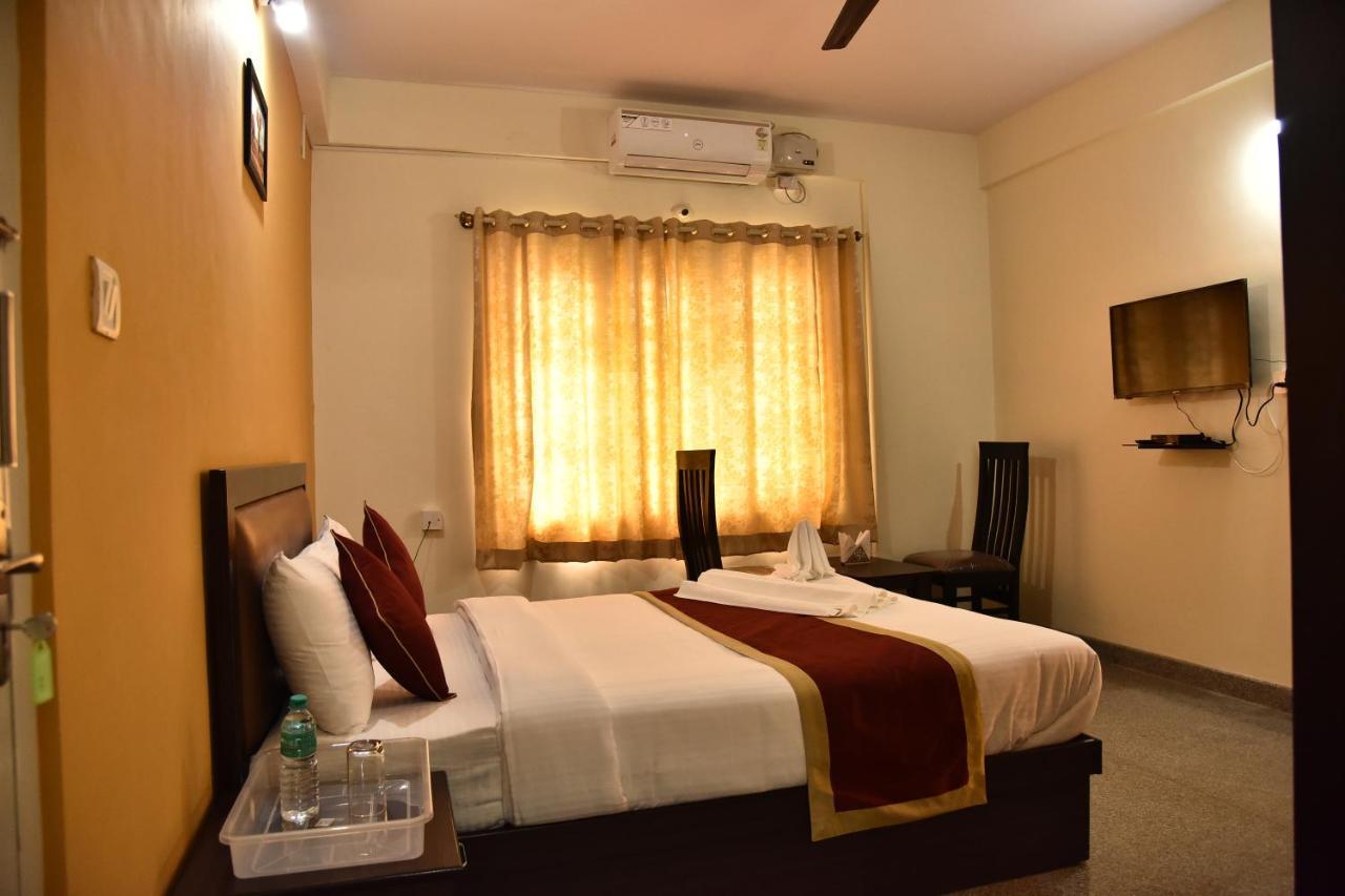 The Banjaara Suites Bangalore Exterior photo