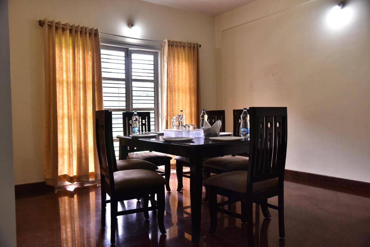 The Banjaara Suites Bangalore Exterior photo