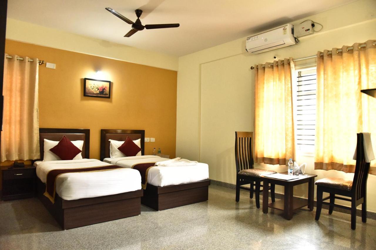 The Banjaara Suites Bangalore Exterior photo