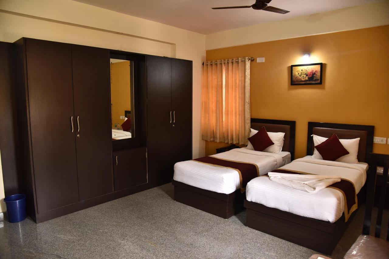 The Banjaara Suites Bangalore Exterior photo