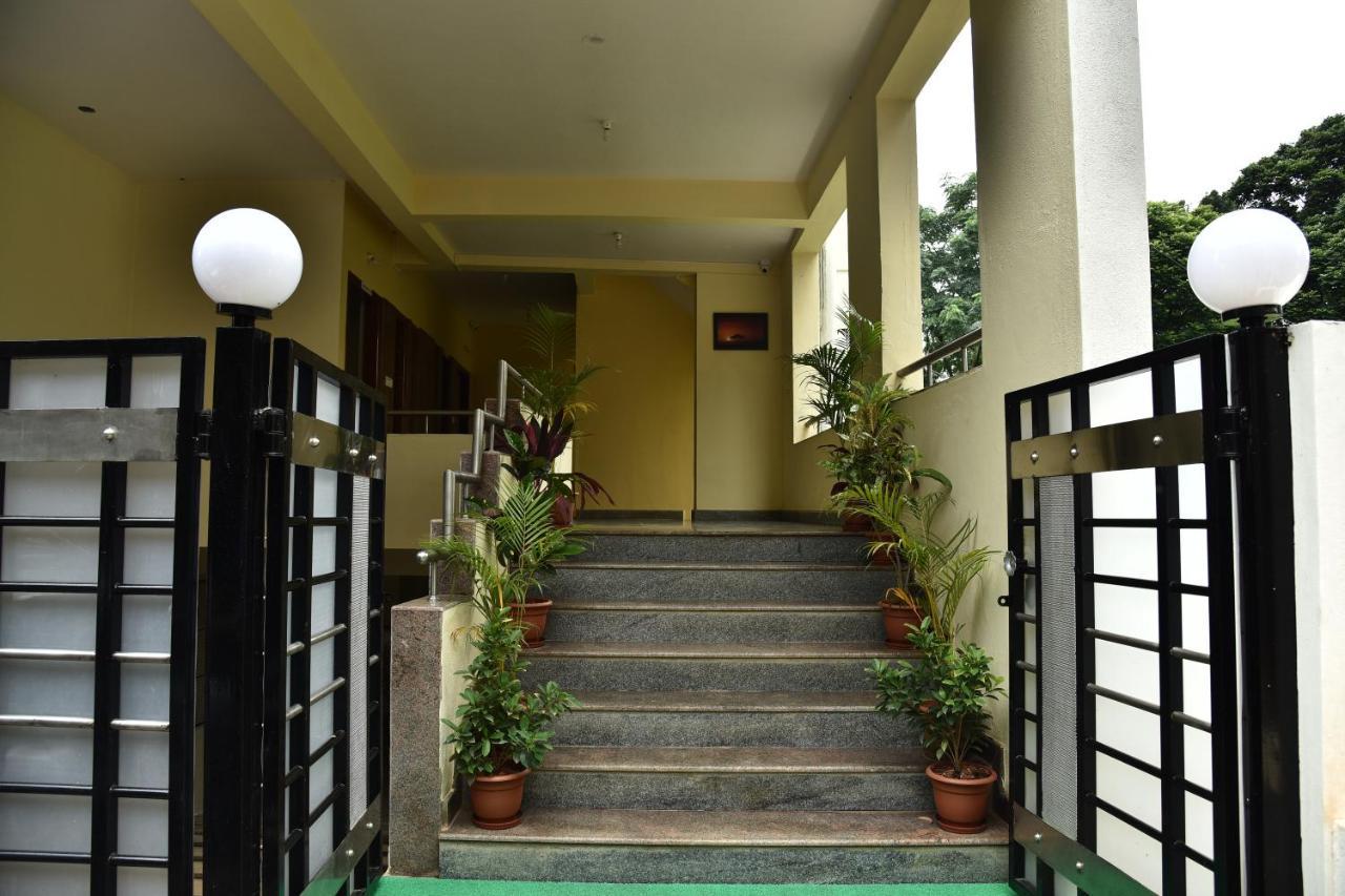 The Banjaara Suites Bangalore Exterior photo