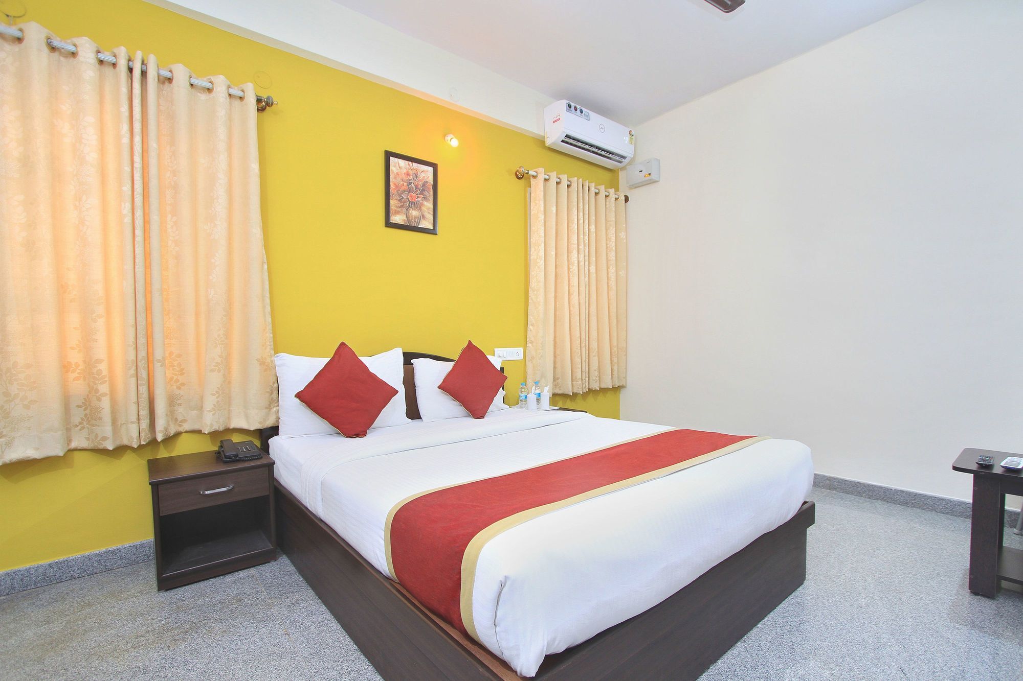The Banjaara Suites Bangalore Exterior photo