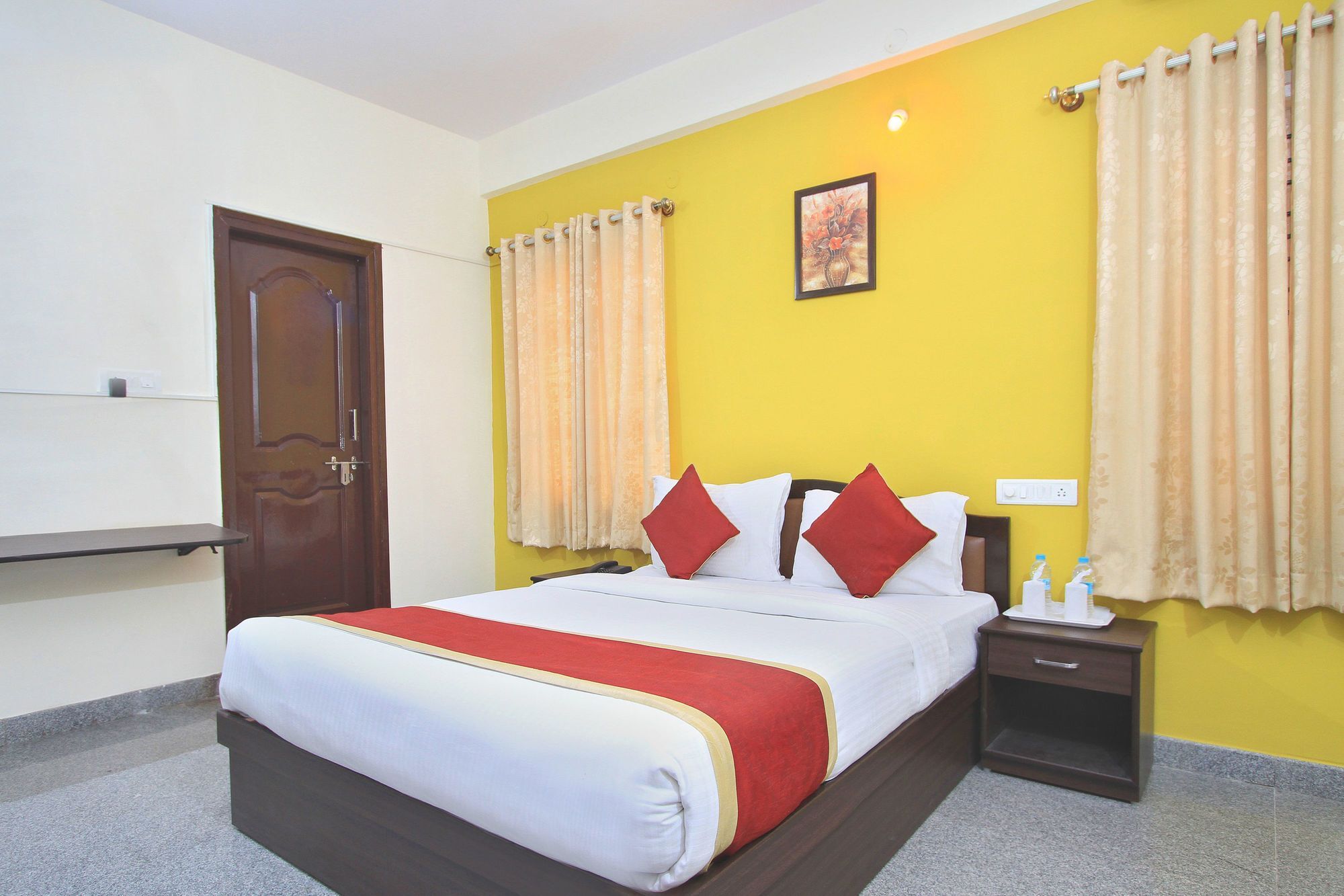 The Banjaara Suites Bangalore Exterior photo