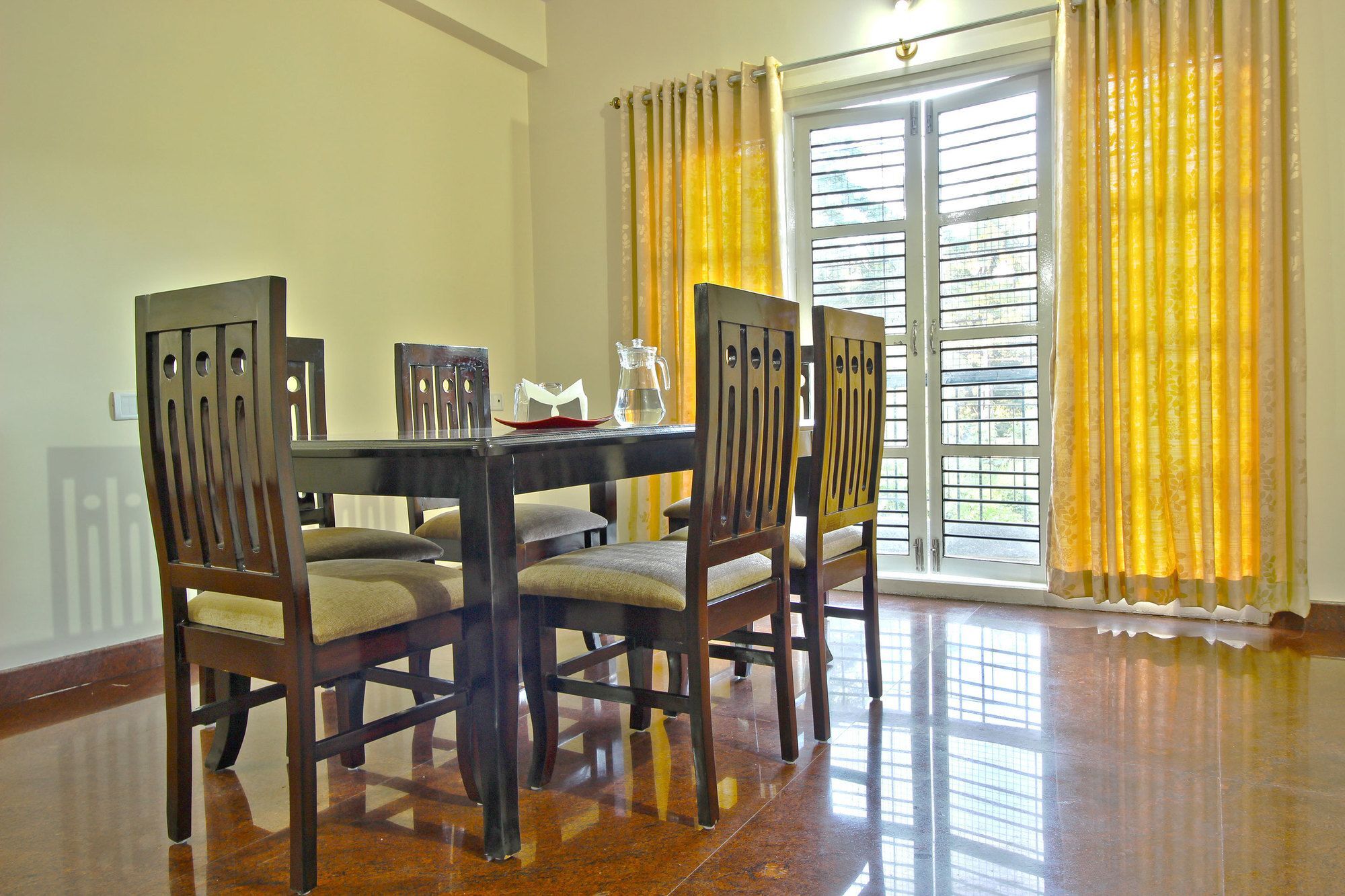 The Banjaara Suites Bangalore Exterior photo