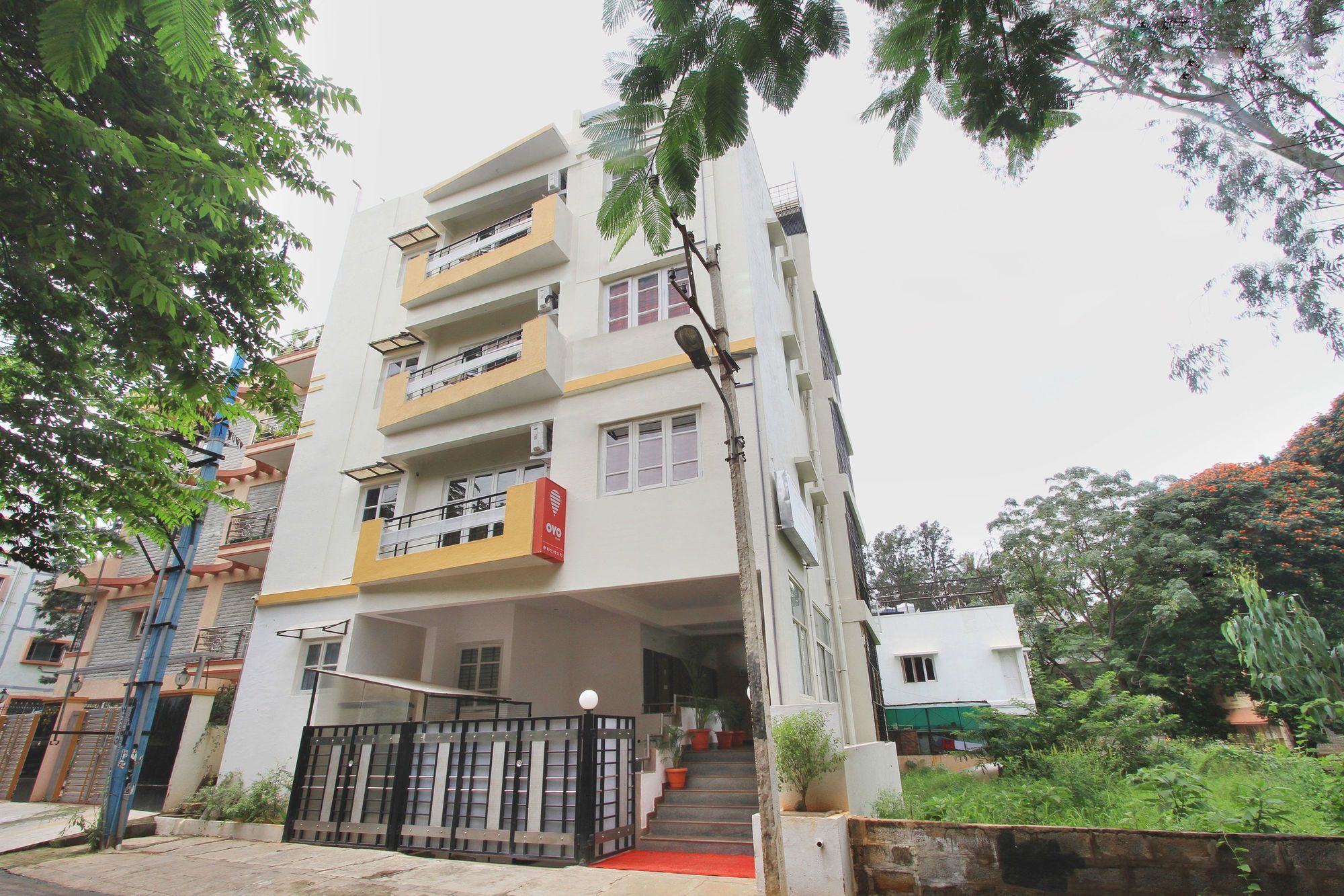 The Banjaara Suites Bangalore Exterior photo