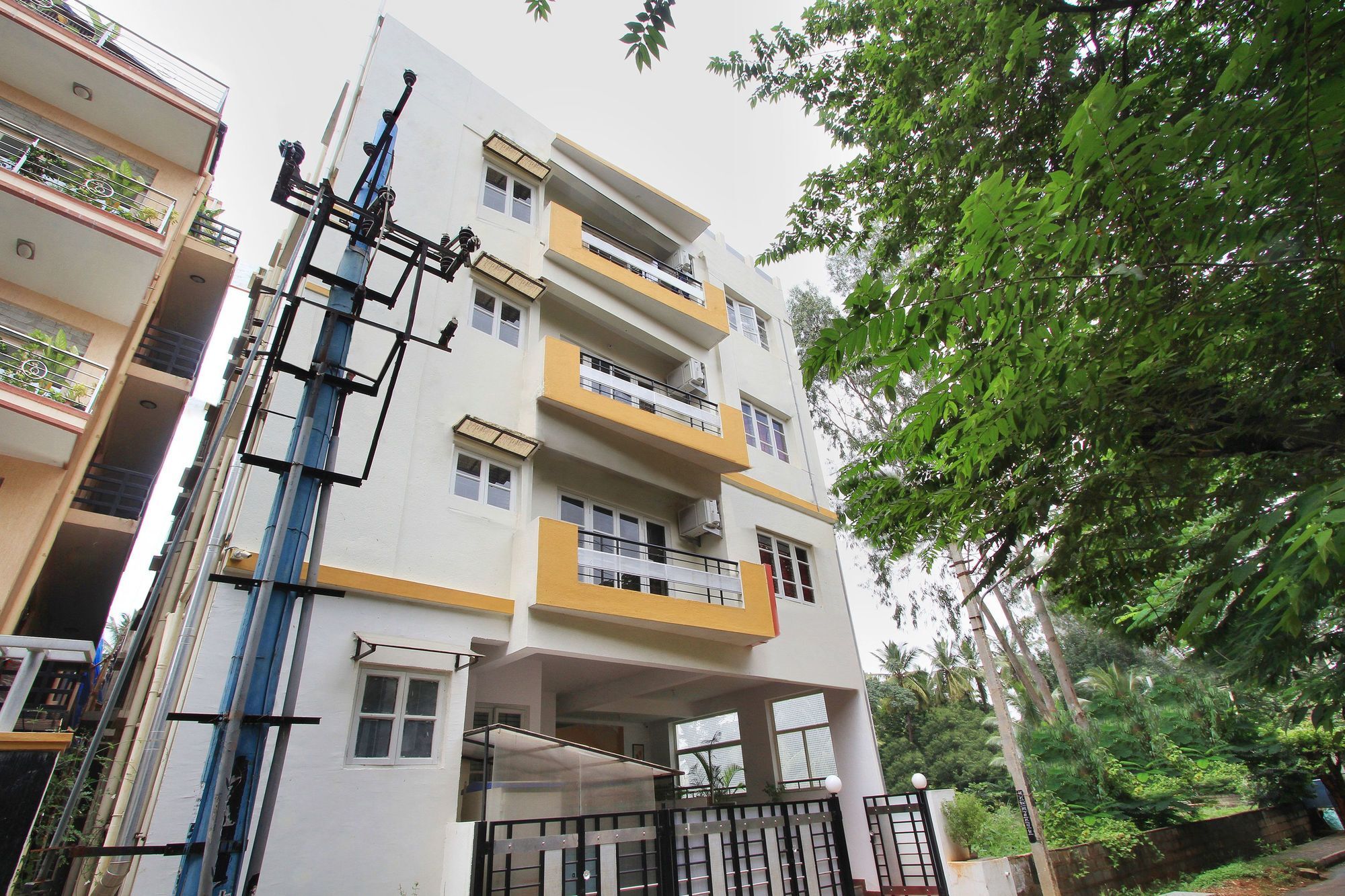 The Banjaara Suites Bangalore Exterior photo